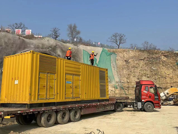 下陆发电机租赁如何根据测试结果判断机油泵的工作状态是否正常?