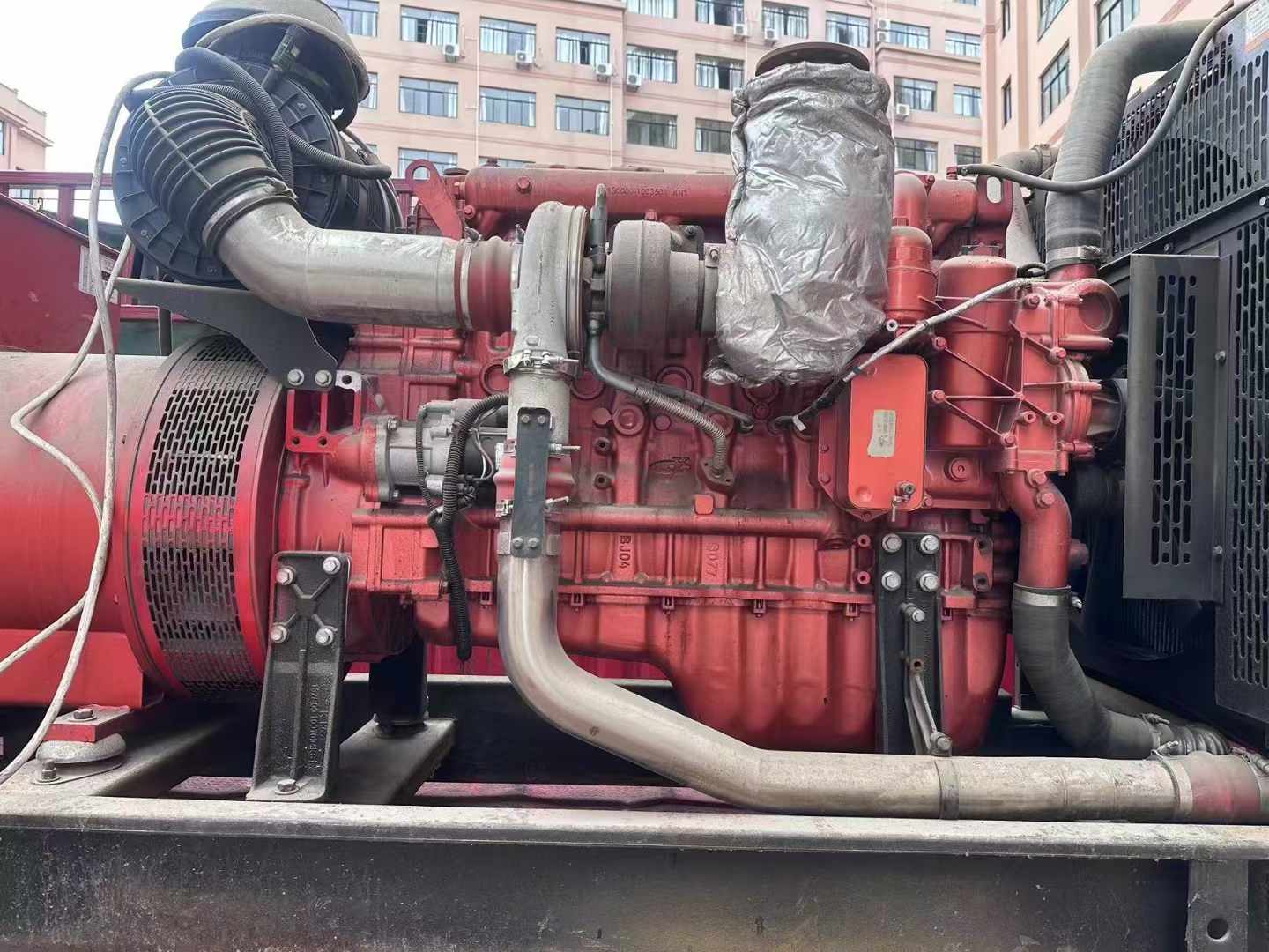 下陆如何选择适合 600kW 柴油发电机组的过载保护器？