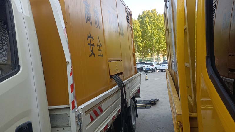 下陆如何判断柴油发电机组和UPS电源的切换时间是否符合要求？